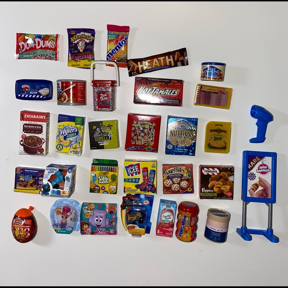 OFFICIAL MINI BRANDS
